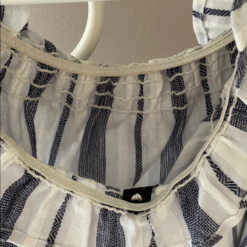 Off The Shoulder - Picture 5 of 7